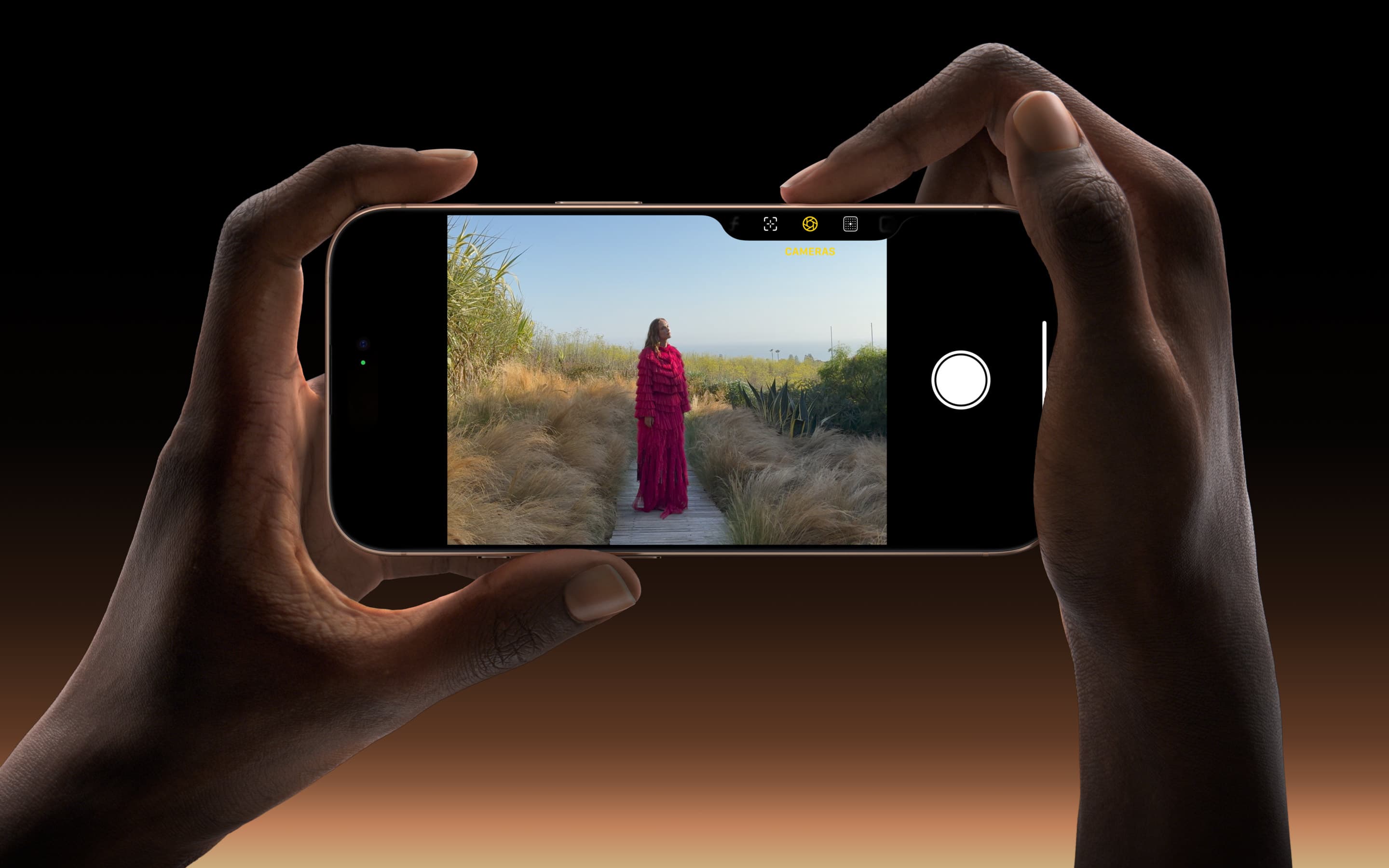 کمرا کنترل افقی آیفون ۱۶ پرومکس